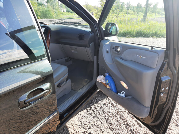 2007 Chrysler Voyager IV Рестайлинг, чёрный, 1800000 рублей - вид 16
