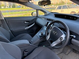 2010 Toyota Prius III (XW30), серебристый, 949000 рублей, вид 5