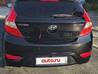 2013 Hyundai Solaris I, чёрный, 730000 рублей, вид 2