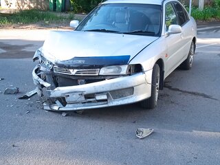 2000 Mitsubishi Lancer VII, серый, 140000 рублей, вид 1
