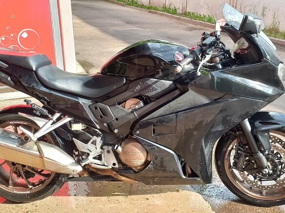 2017 Honda VFR 800, чёрный, 650000 рублей - вид 1