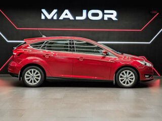 2017 Ford Focus III Рестайлинг, красный, 1050000 рублей, вид 4