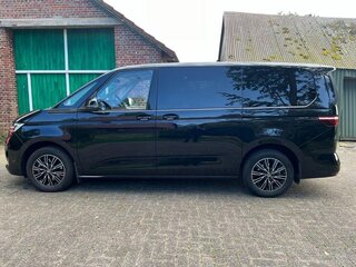 2023 Volkswagen Multivan Long T7, чёрный, 5360000 рублей, вид 3