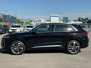 2026 Audi Q5 40 TDI III (GU), чёрный, 9990000 рублей, вид 3