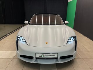 Porsche Taycan Turbo S I