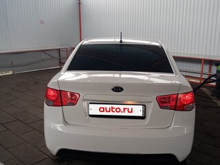 2010 Kia Cerato 6-speed II, белый, 550000 рублей, вид 5