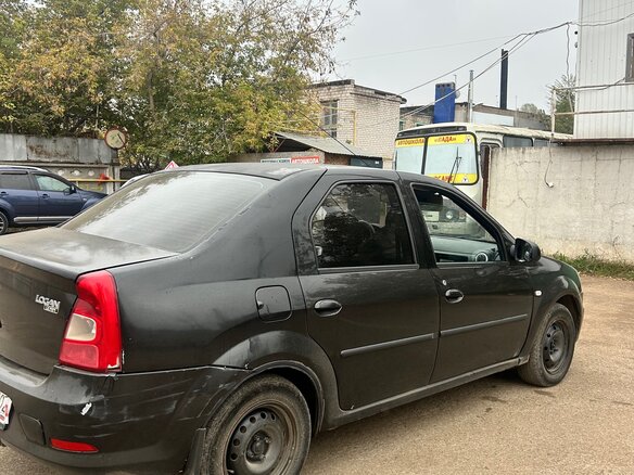 2013 Renault Logan I Рестайлинг, чёрный, 162000 рублей - вид 2