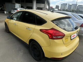 2016 Ford Focus III Рестайлинг, жёлтый, 673200 рублей, вид 3