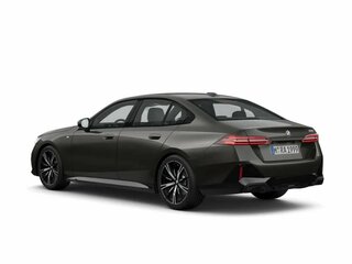 2025 BMW 5 серии 530i xDrive VIII (G60/G61/G68), серый, 8840000 рублей, вид 4