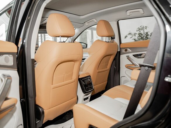 2026 Jetour X70+ I Рестайлинг, чёрный, 3399000 рублей - вид 15