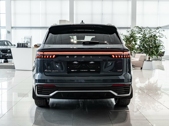 2026 Geely Monjaro I, серый, 4954990 рублей - вид 4