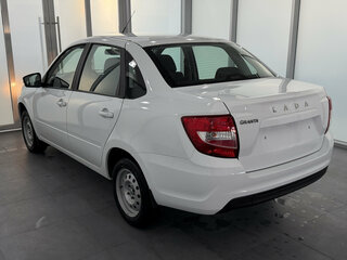 2026 Lada (ВАЗ) Granta I Рестайлинг, белый, 1800000 рублей, вид 4