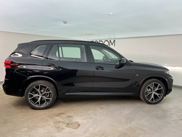 2026 BMW X5 Long 30Li IV (G05/G18) Рестайлинг, чёрный, 10350000 рублей - вид 4