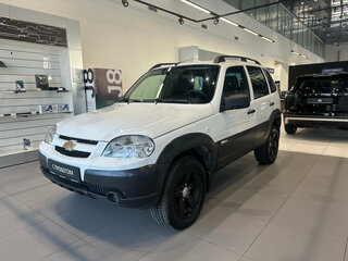2015 Chevrolet Niva I Рестайлинг, белый, 590000 рублей, вид 1