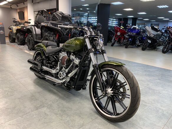 2022 Harley-Davidson Breakout, зелёный, 1990000 рублей - вид 4