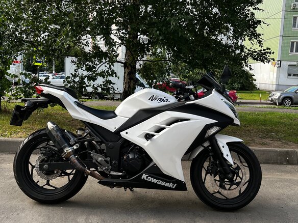 2014 Kawasaki Ninja 300, белый - вид 1