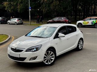 2011 Opel Astra J, белый, 749000 рублей, вид 1