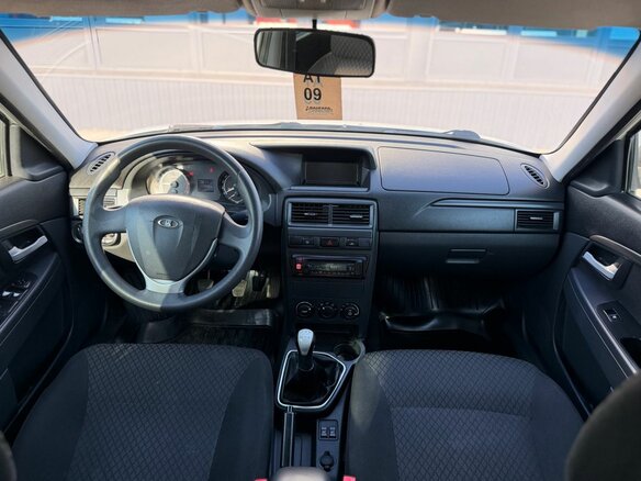 2016 Lada (ВАЗ) Priora I Рестайлинг, белый, 660000 рублей - вид 27