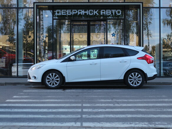 2013 Ford Focus III, белый - вид 1