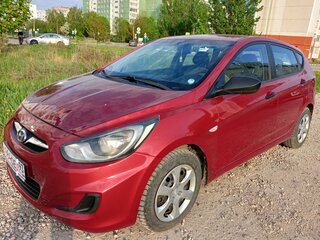 2012 Hyundai Solaris I, красный, 850000 рублей, вид 3