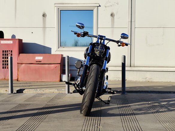 2023 Harley-Davidson Breakout, чёрный, 1990000 рублей - вид 2
