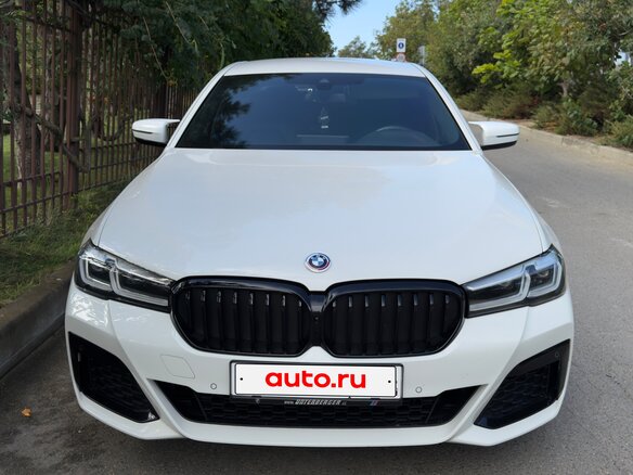 2020 BMW 5 серии 520d xDrive VII (G30/G31/G38) Рестайлинг, белый, 3699000 рублей