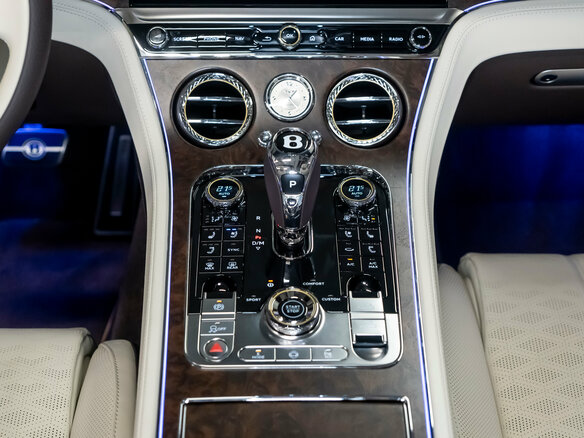 2025 Bentley Continental GT Speed IV, серый, 48865000 рублей - вид 31