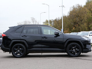 2021 Toyota RAV4 V (XA50), чёрный, 3090000 рублей, вид 4
