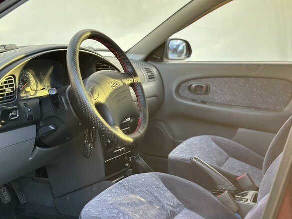 2006 Kia Spectra I Рестайлинг 2, красный, 350000 рублей - вид 8