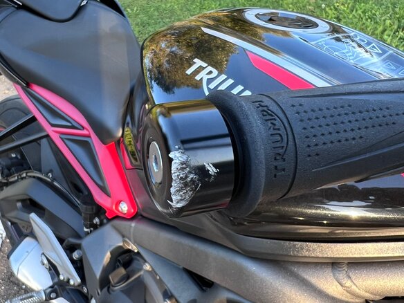 2021 Triumph Street Triple, чёрный, 975000 рублей - вид 7