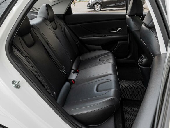 2024 Hyundai Elantra VII (CN7) Рестайлинг, белый - вид 6