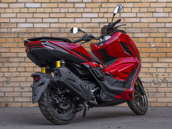 2026 GPX DZ3, красный, 379900 рублей - вид 4