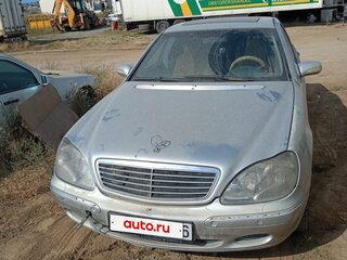 2004 Mercedes-Benz S-Класс 320 IV (W220) Рестайлинг, серебристый, 300000 рублей, вид 2