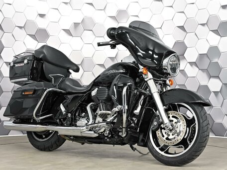 2011 Harley-Davidson Street Glide, чёрный, 1177000 рублей, вид 1