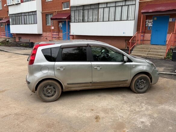 2007 Nissan Note I, серебристый, 300000 рублей - вид 2