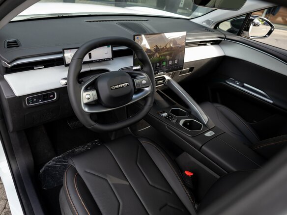 2026 Omoda C5 II, белый, 2495000 рублей - вид 12