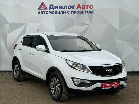 2015 Kia Sportage III Рестайлинг, белый, 1350000 рублей - вид 2