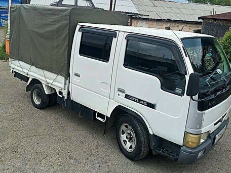 2003 Nissan Atlas, белый, 1150000 рублей, вид 1