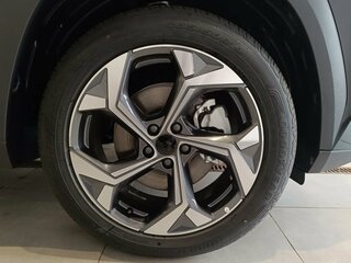2026 Geely Atlas II, чёрный, 4119990 рублей, вид 4