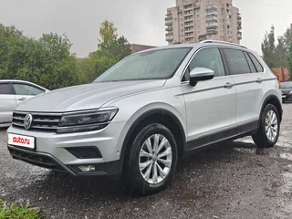2018 Volkswagen Tiguan II, серебристый, 2160000 рублей, вид 1