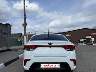 2020 Kia Rio IV, белый, 1270000 рублей, вид 4
