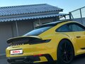 2021 Porsche 911 Carrera 4S VIII (992), жёлтый, 17000000 рублей - вид 6