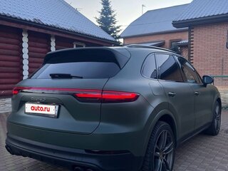2018 Porsche Cayenne S III, белый, 4800000 рублей, вид 3