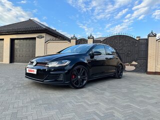 2018 Volkswagen Golf GTI VII Рестайлинг, чёрный, 2950000 рублей, вид 1