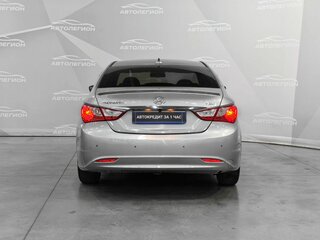 2010 Hyundai Sonata VI (YF), серый, 910000 рублей, вид 4