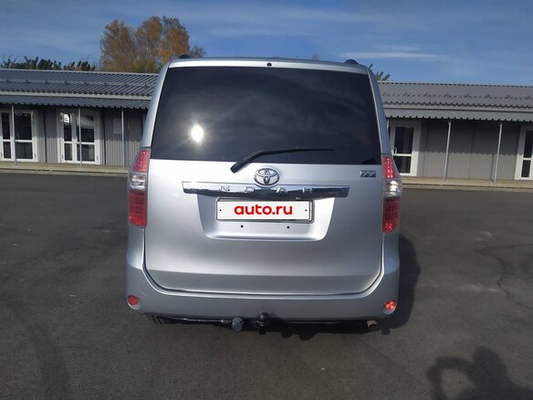 2008 Toyota Noah II (R70), серый, 950000 рублей - вид 5