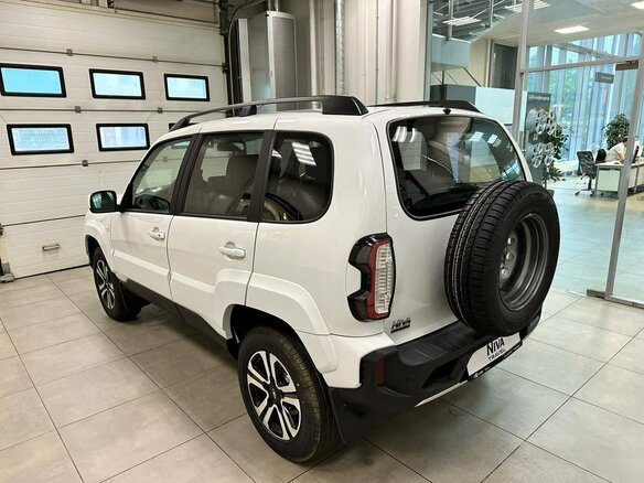 2025 Lada (ВАЗ) Niva Travel I, белый, 1643000 рублей - вид 10