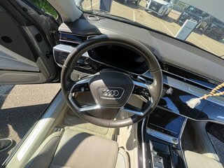 2018 Audi A8 Long 55 TFSI IV (D5), бежевый, 5000000 рублей, вид 3