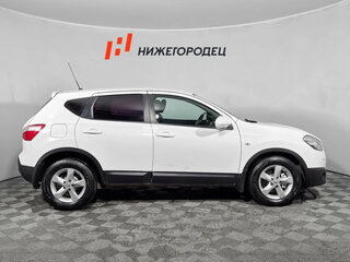 2012 Nissan Qashqai I Рестайлинг, белый, 915000 рублей, вид 4