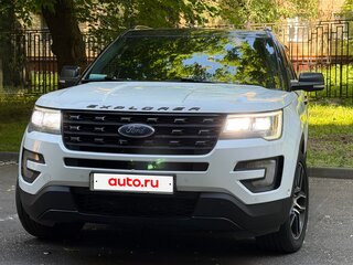2015 Ford Explorer V Рестайлинг, белый, 1970000 рублей, вид 3